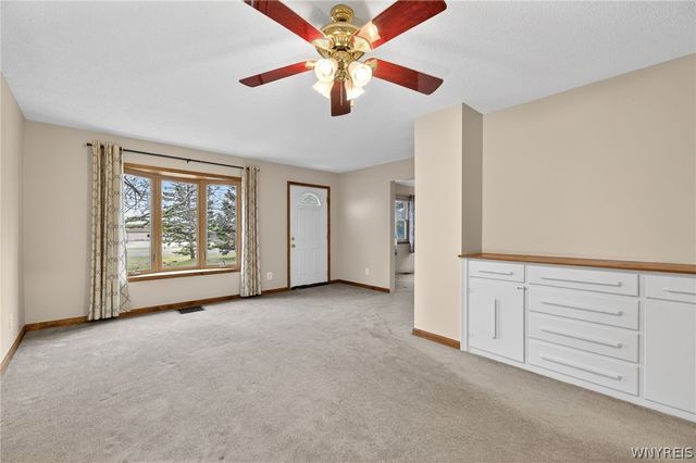 2115 Lockport Road, Wheatfield, NY 14304