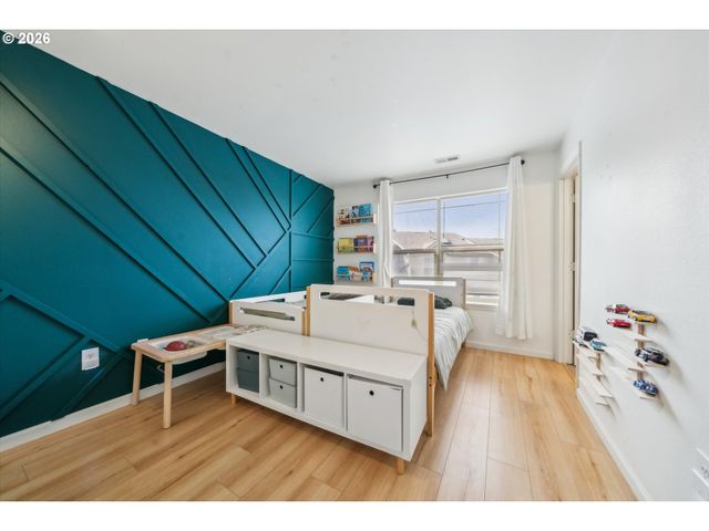 12142 Ne FREMONT St 11, Portland, OR 97220