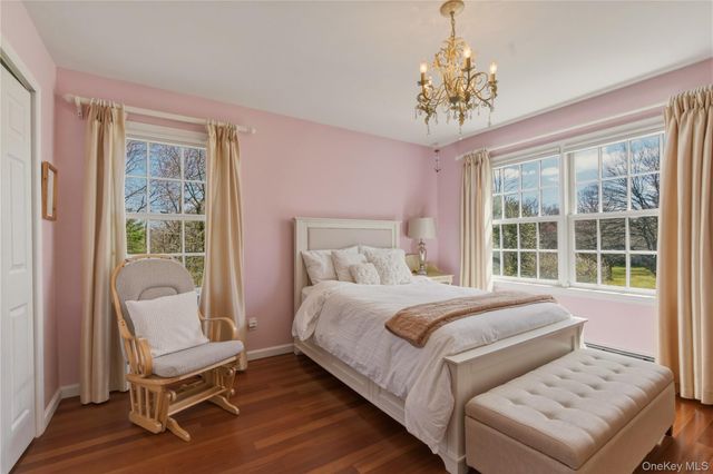 2 Cedarwood Court, Laurel Hollow, NY 11791