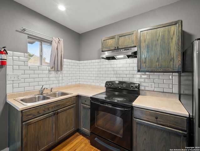 206 Rigsby, San Antonio, TX 78210