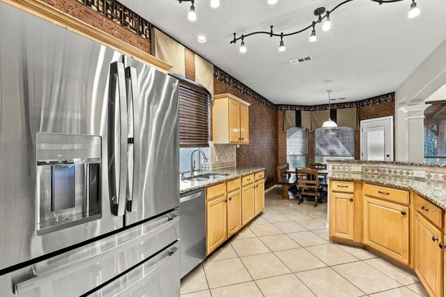 103 Deerpath Road, Hickory Creek, TX 75065