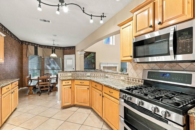 103 Deerpath Road, Hickory Creek, TX 75065