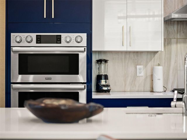 2021 OAK CREEK LOOP, Davenport, FL 33837