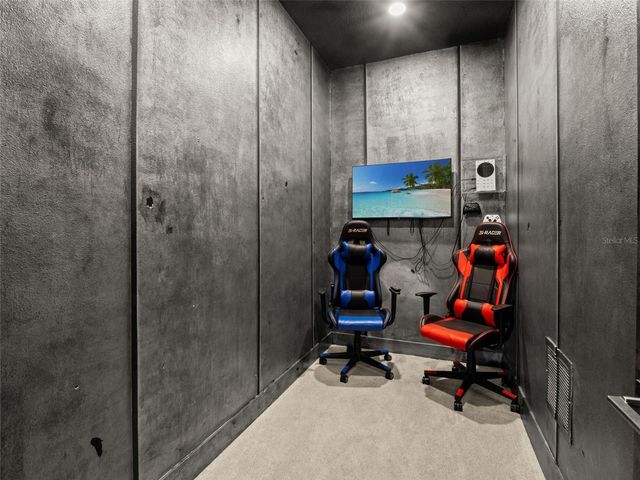 2021 OAK CREEK LOOP, Davenport, FL 33837