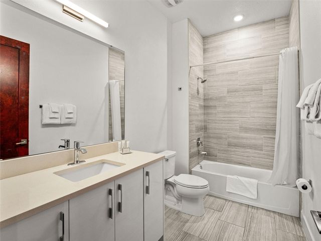 2021 OAK CREEK LOOP, Davenport, FL 33837