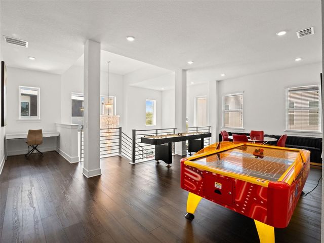 2021 OAK CREEK LOOP, Davenport, FL 33837