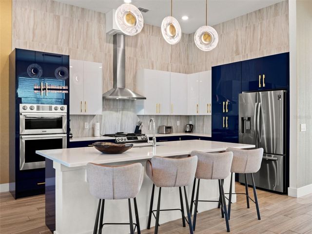 2021 OAK CREEK LOOP, Davenport, FL 33837