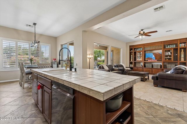 837 E Torrey Pines Place, Chandler, AZ 85249