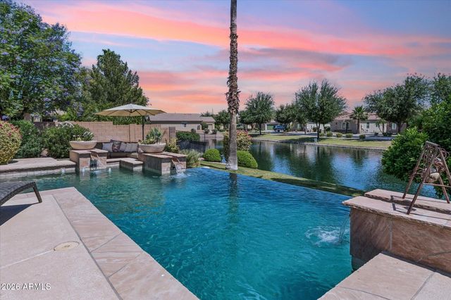837 E Torrey Pines Place, Chandler, AZ 85249
