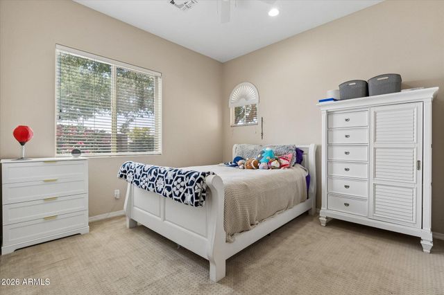 837 E Torrey Pines Place, Chandler, AZ 85249