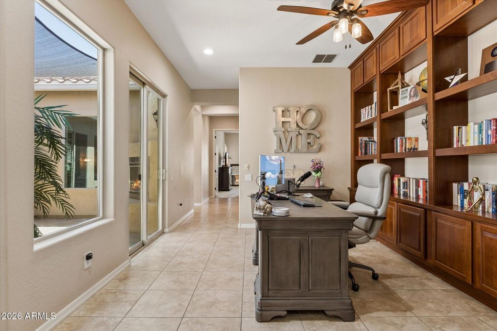 Image 33 of property listing at 837 E Torrey Pines Place, Chandler, AZ 85249