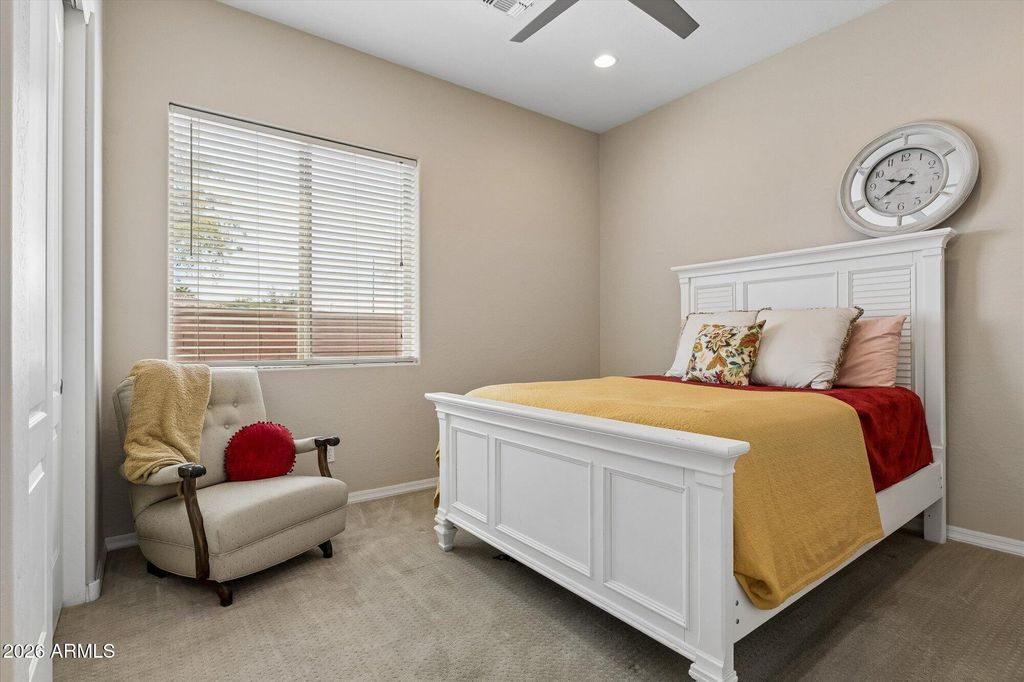 Image 41 of property listing at 837 E Torrey Pines Place, Chandler, AZ 85249