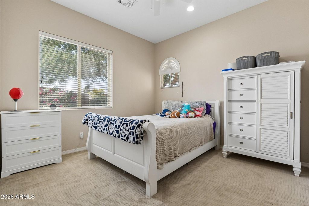Image 43 of property listing at 837 E Torrey Pines Place, Chandler, AZ 85249