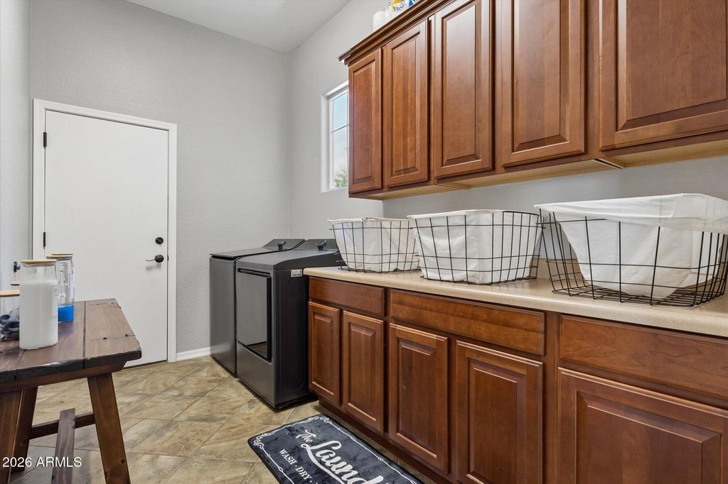 Image 46 of property listing at 837 E Torrey Pines Place, Chandler, AZ 85249