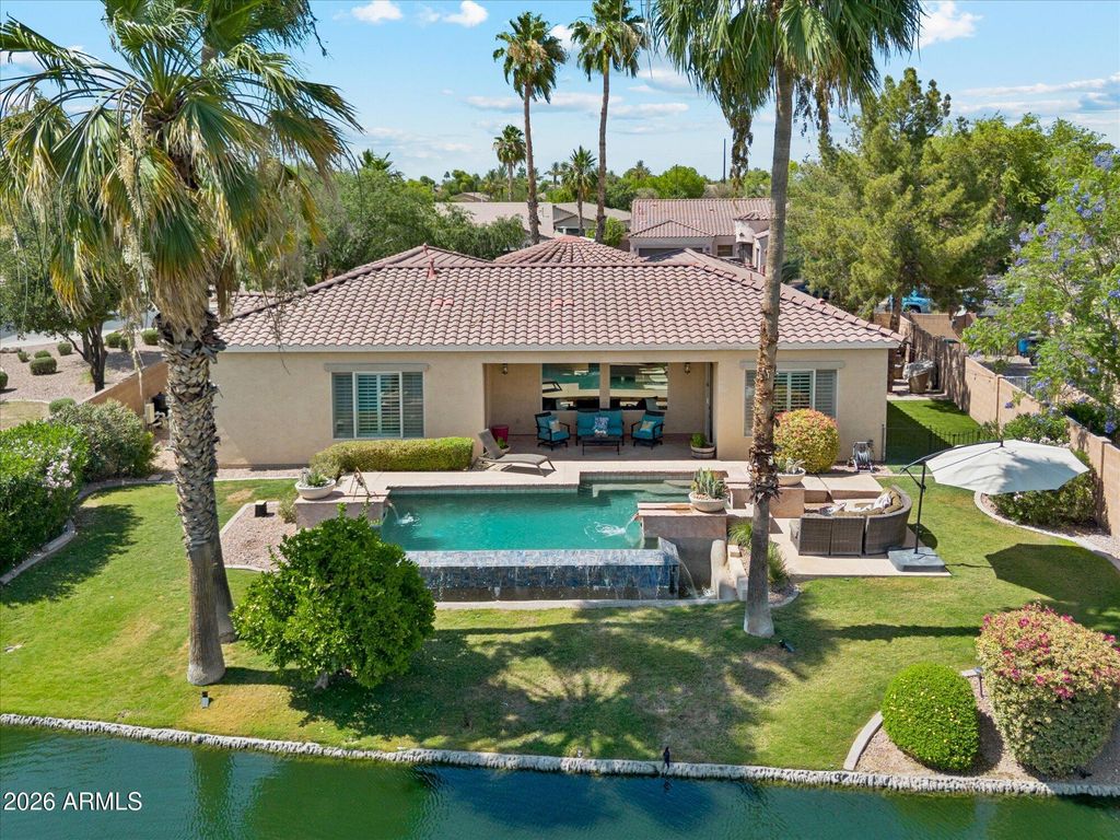 Image 48 of property listing at 837 E Torrey Pines Place, Chandler, AZ 85249