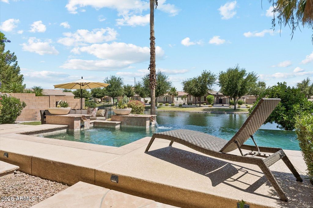 Image 49 of property listing at 837 E Torrey Pines Place, Chandler, AZ 85249