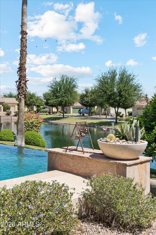 Image 53 of property listing at 837 E Torrey Pines Place, Chandler, AZ 85249