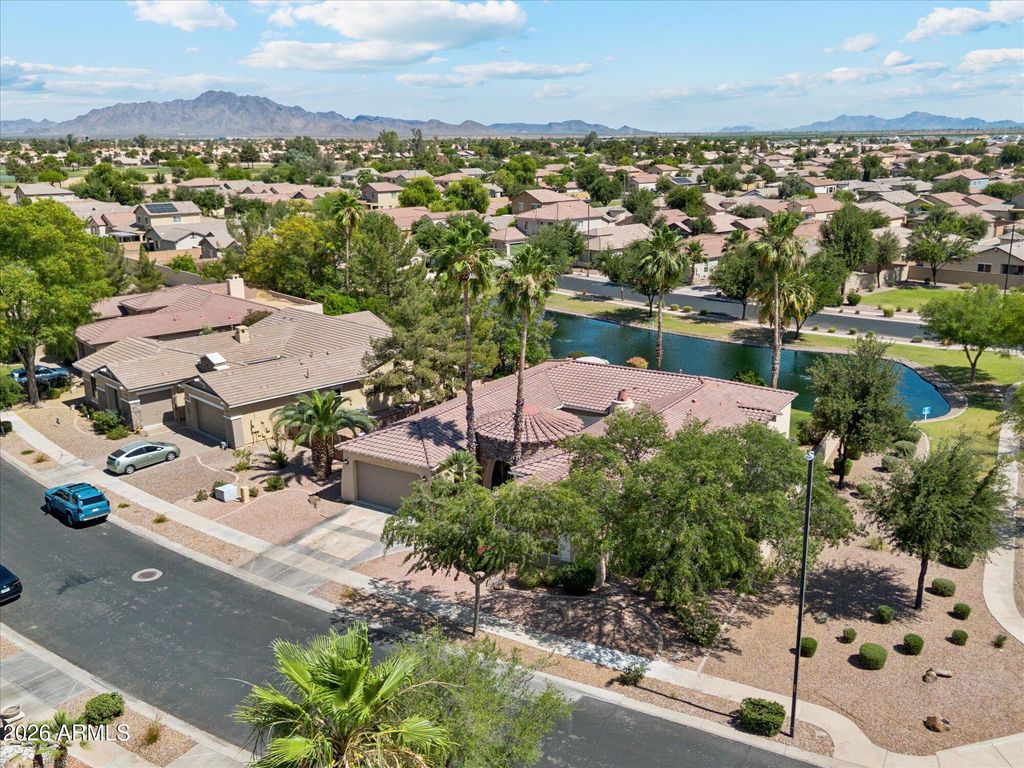 Image 59 of property listing at 837 E Torrey Pines Place, Chandler, AZ 85249