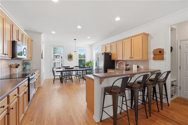 7306 Rocking Chair Lane, Hoschton, GA 30548