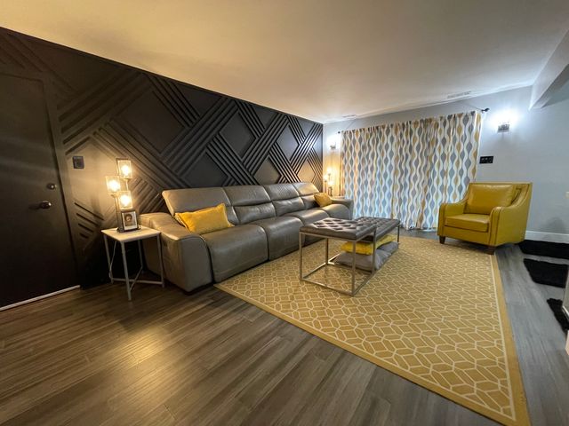 22453 Pleasant Drive 13, Richton Park, IL 60471