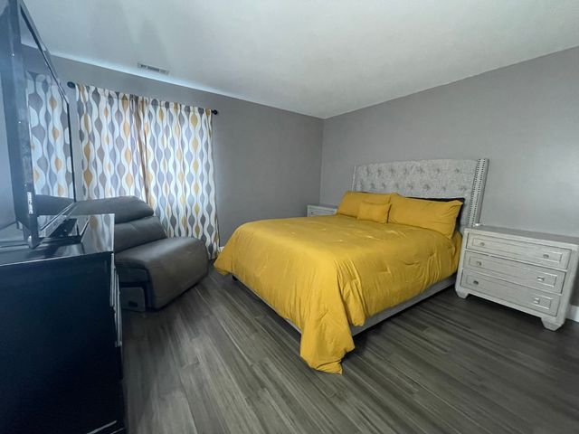 22453 Pleasant Drive 13, Richton Park, IL 60471