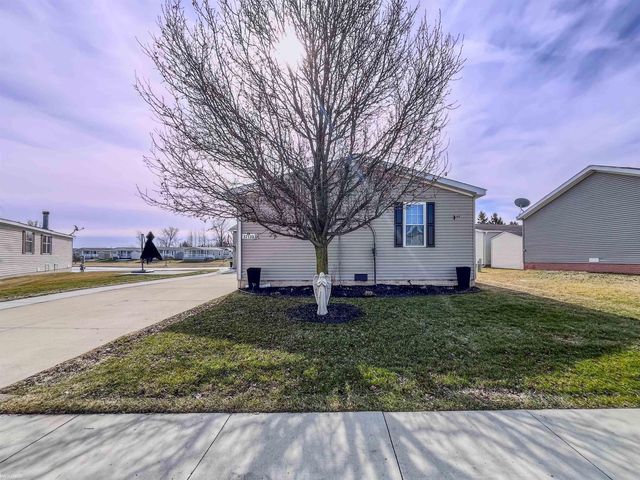 37130 Stone Way, Lenox, MI 48048