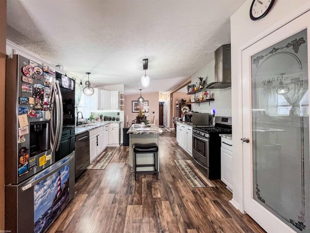 37130 Stone Way, Lenox, MI 48048