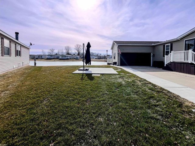 37130 Stone Way, Lenox, MI 48048