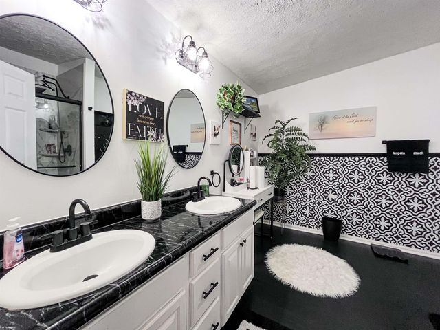 37130 Stone Way, Lenox, MI 48048