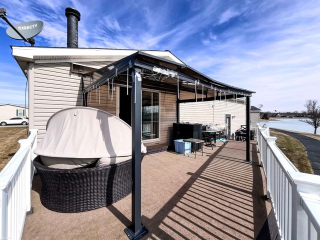 37130 Stone Way, Lenox, MI 48048