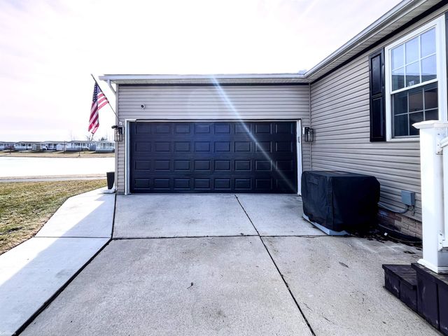 37130 Stone Way, Lenox, MI 48048