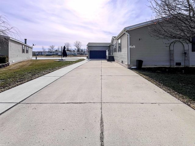 37130 Stone Way, Lenox, MI 48048