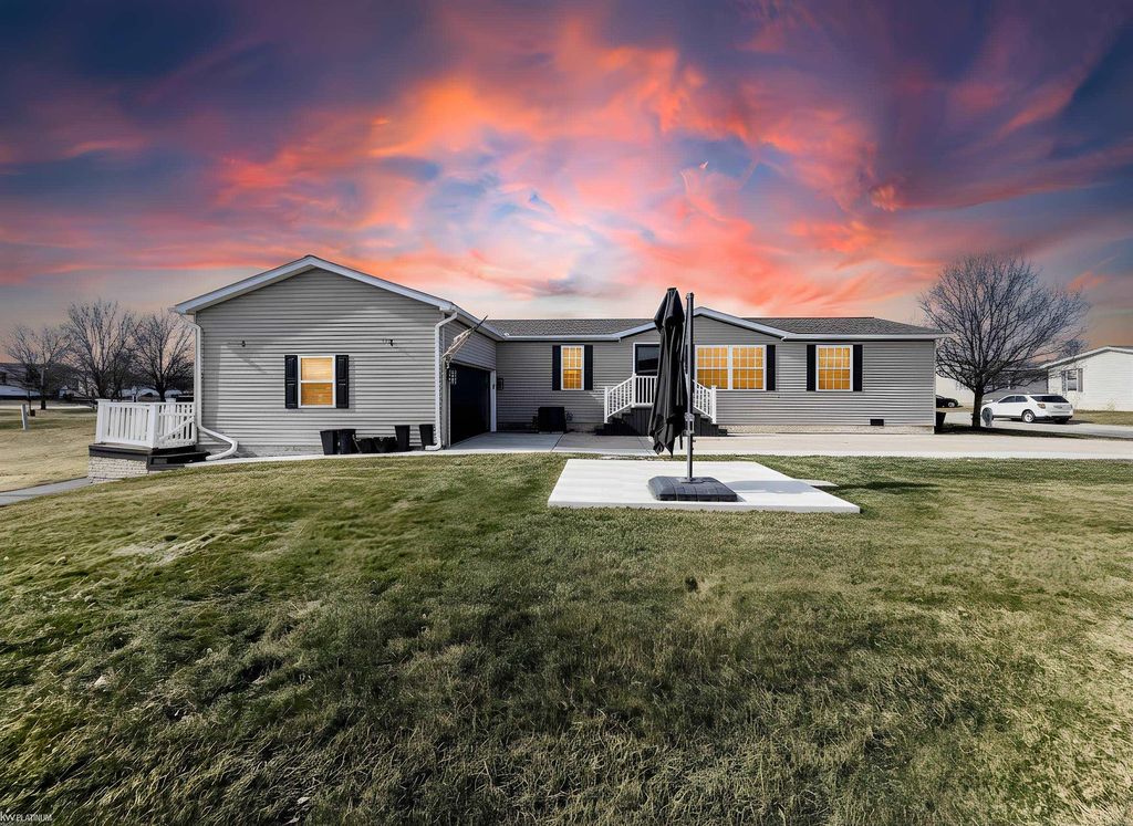 37130 Stone Way, Lenox, MI 48048