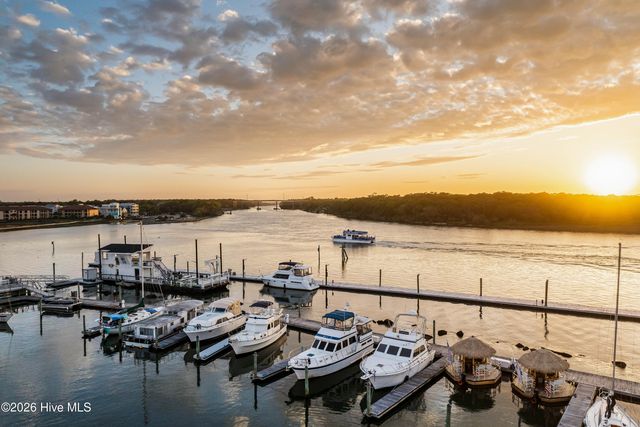 415 Oceana Way, Carolina Beach, NC 28428