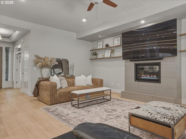 322 Se SUMMIT VIEW Ave, Salem, OR 97306
