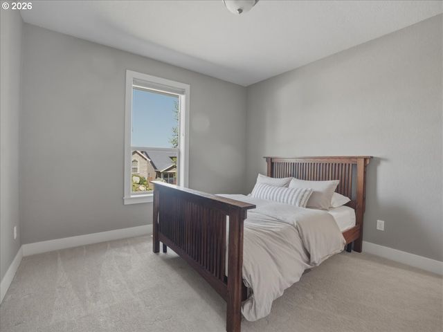 322 Se SUMMIT VIEW Ave, Salem, OR 97306