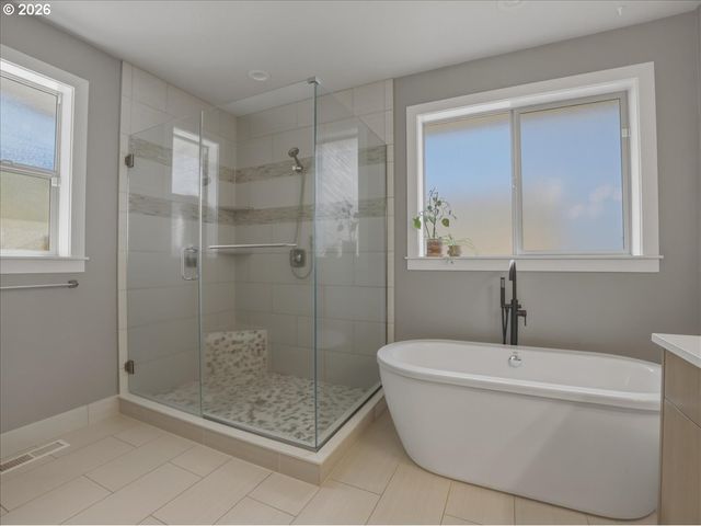 322 Se SUMMIT VIEW Ave, Salem, OR 97306