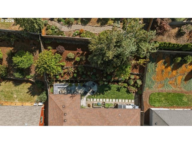 322 Se SUMMIT VIEW Ave, Salem, OR 97306