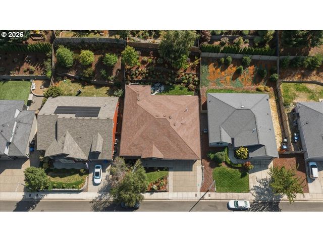 322 Se SUMMIT VIEW Ave, Salem, OR 97306
