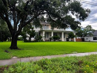 701 Sloan ST, Taylor, TX 76574