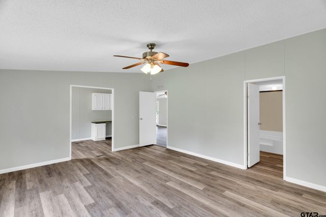 22626 County Road 4171, Mineola, TX 75773