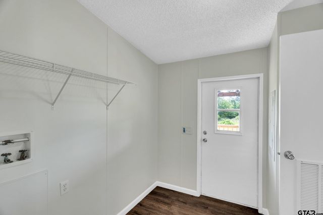 22626 County Road 4171, Mineola, TX 75773