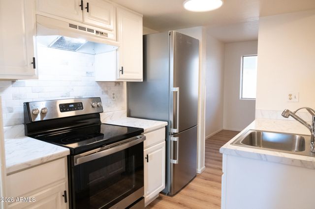 12123 W BELL Road 219, Surprise, AZ 85378