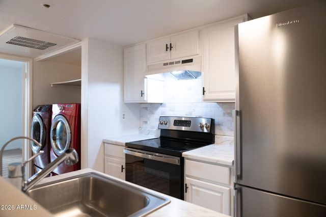 12123 W BELL Road 219, Surprise, AZ 85378