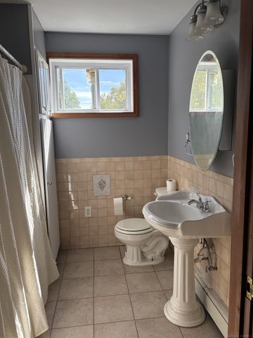 19499 Saint Francis Street, Livonia, MI 48152