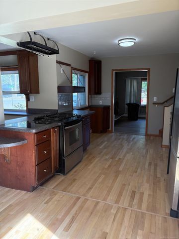 19499 Saint Francis Street, Livonia, MI 48152