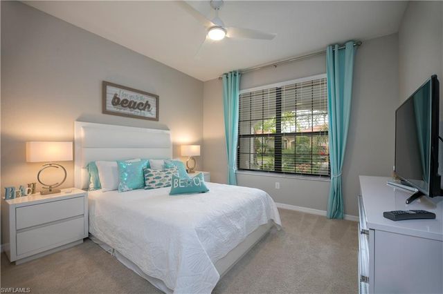 1555 Marton CT, Naples, FL 34113