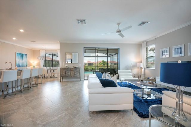 1555 Marton CT, Naples, FL 34113