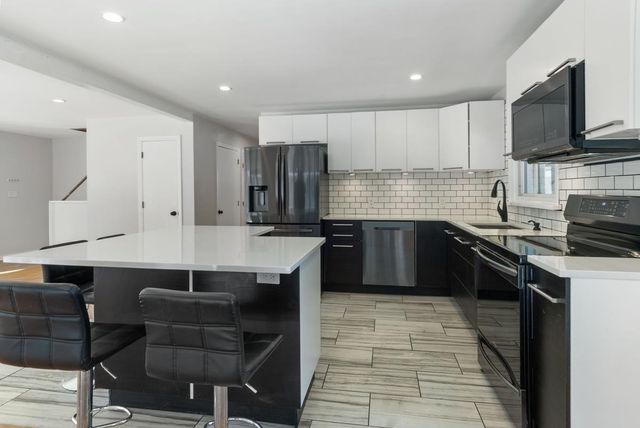 1631 Christian Street, Hartford, VT 05001