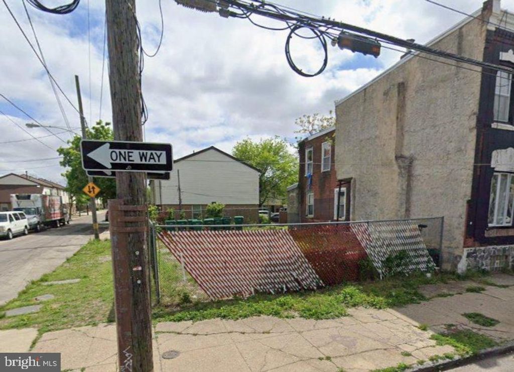 2020 W BERKS ST, PHILADELPHIA, PA 19121 — exterior